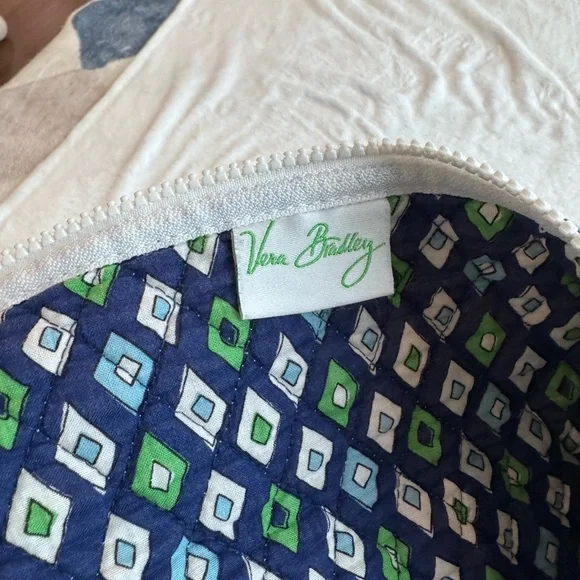 Vera Bradley Mediterranean White Duffle Bag - Picture 12 of 13